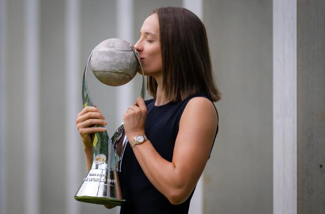 开云登录入口-斯瓦泰克成为第15位年终第一 小威后她最具统治力