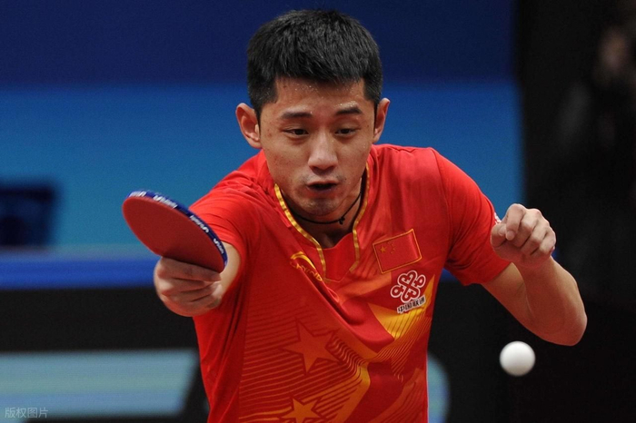 开云足球-别再跳过反手拨球！从基础到实战的训练方法，反手变强就靠它|张继科|拉球|击球|击球点|前臂_新浪体育_新浪新闻